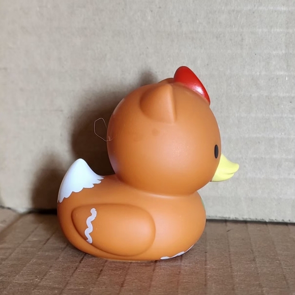 Hello Kitty Gingerbread Rubber Duck - Picture 4 of 4